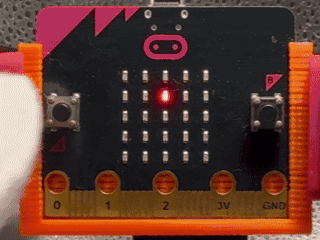 micro:bit でじゃんけんゲームを動かす様子